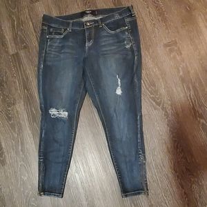 *TORRID* Ankle/Crop Distressed Jeans